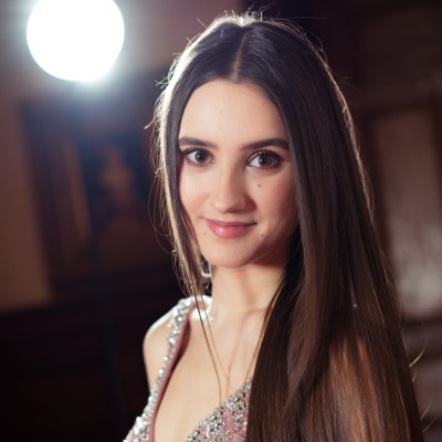 A headshot of Katie Marshall