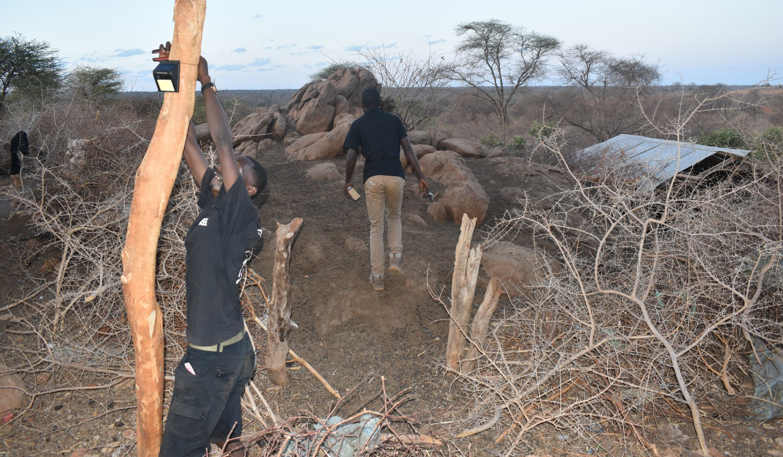 bf_pride_of_meru_team_installing_predator_deterrent_lights